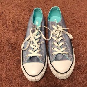 Size 10 converse sneakers